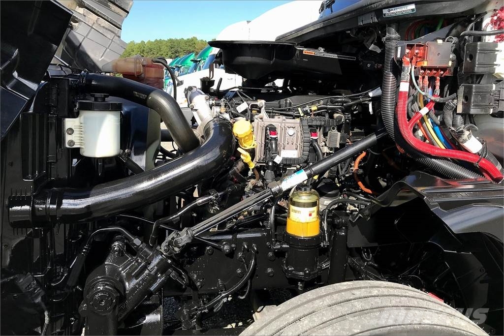 International LT625 6x4 Τράκτορες