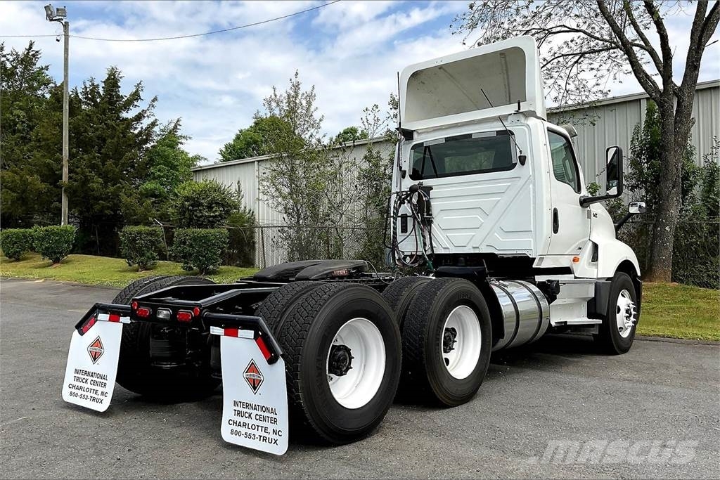 International LT625 6x4 Prime Movers