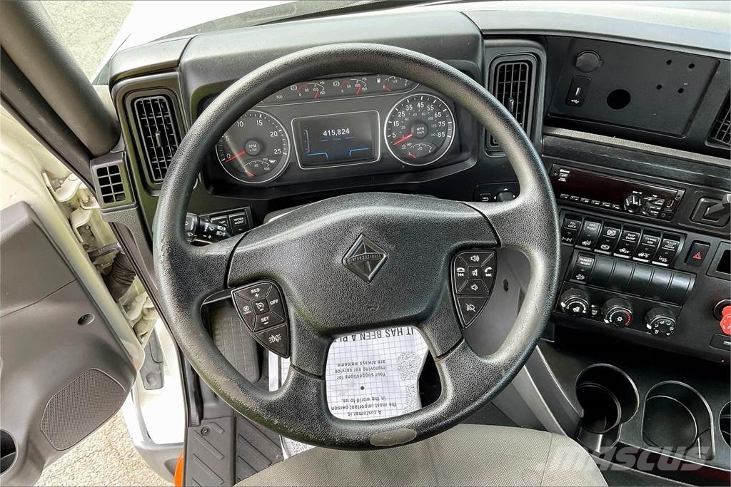 International LT625 6x4 Prime Movers