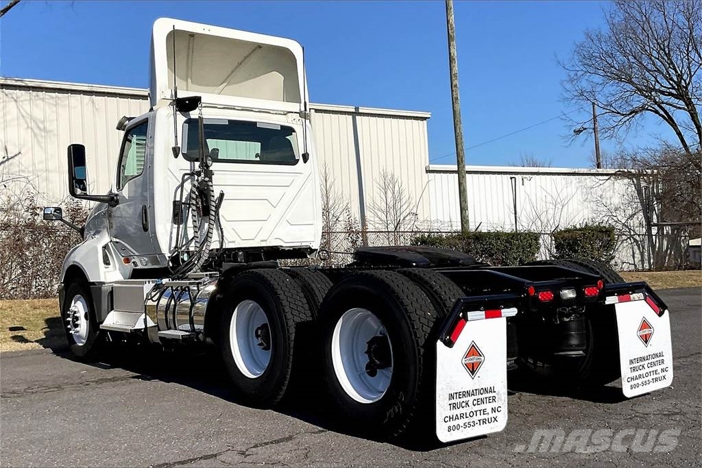 International LT625 6x4 Prime Movers