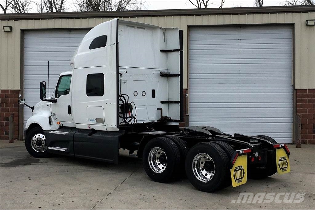 International LT625 6x4 Prime Movers