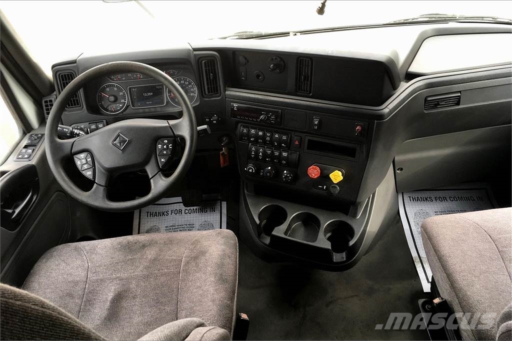 International LT625 6x4 Prime Movers