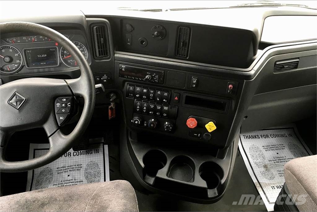 International LT625 6x4 Prime Movers