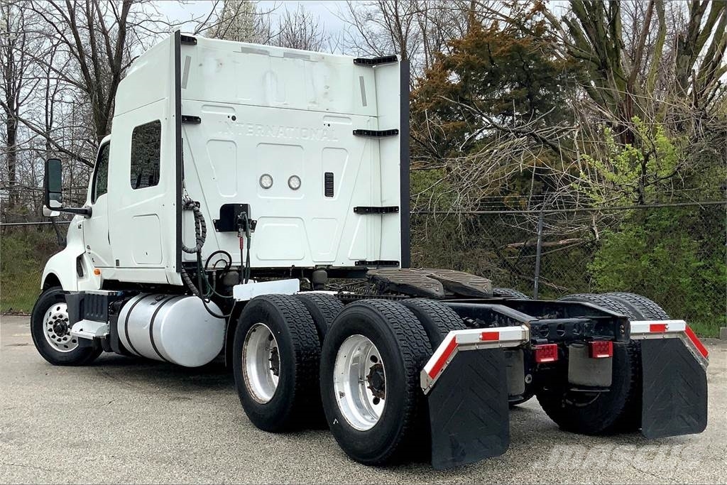 International LT625 6x4 Prime Movers
