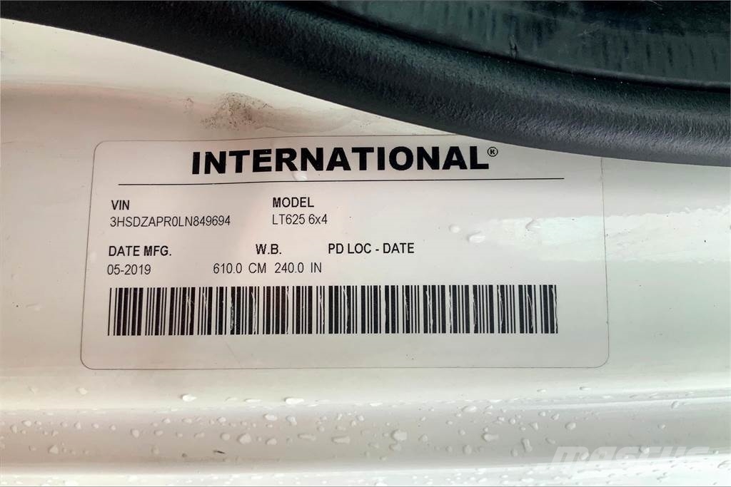 International LT625 6x4 Prime Movers