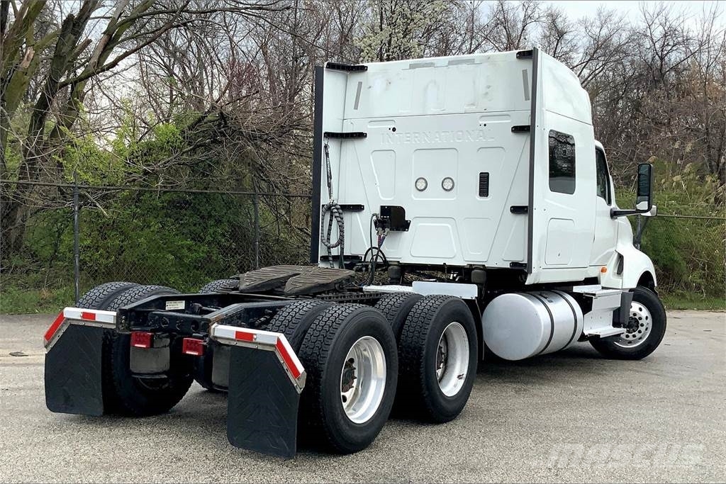 International LT625 6x4 Prime Movers