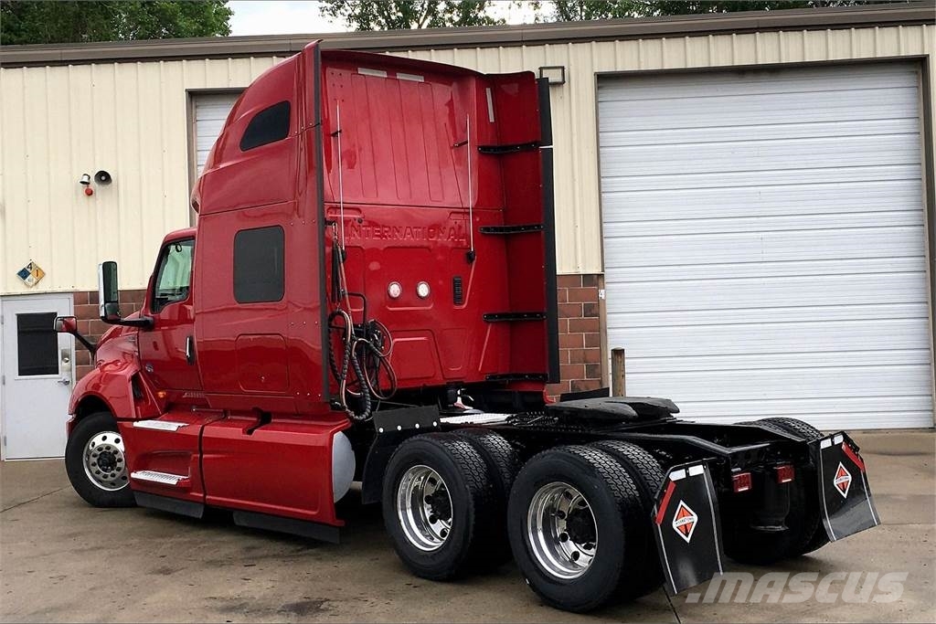 International LT625 6x4 Prime Movers