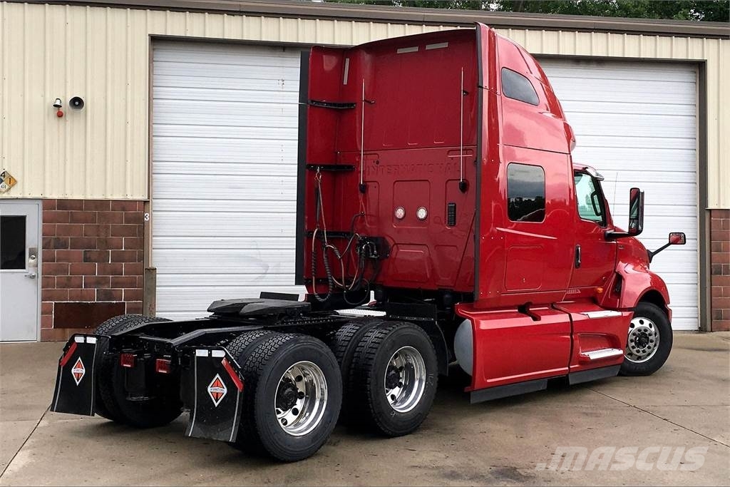International LT625 6x4 Prime Movers