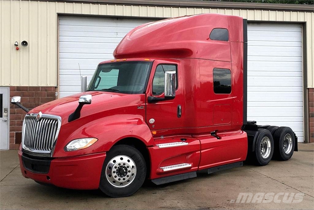 International LT625 6x4 Prime Movers