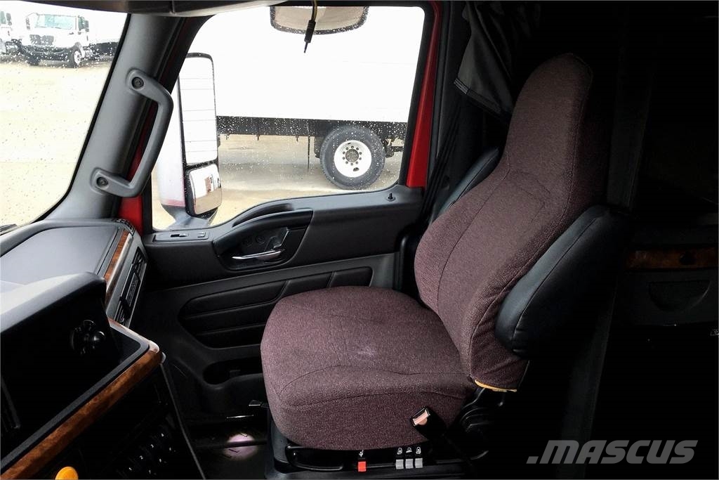 International LT625 6x4 Prime Movers