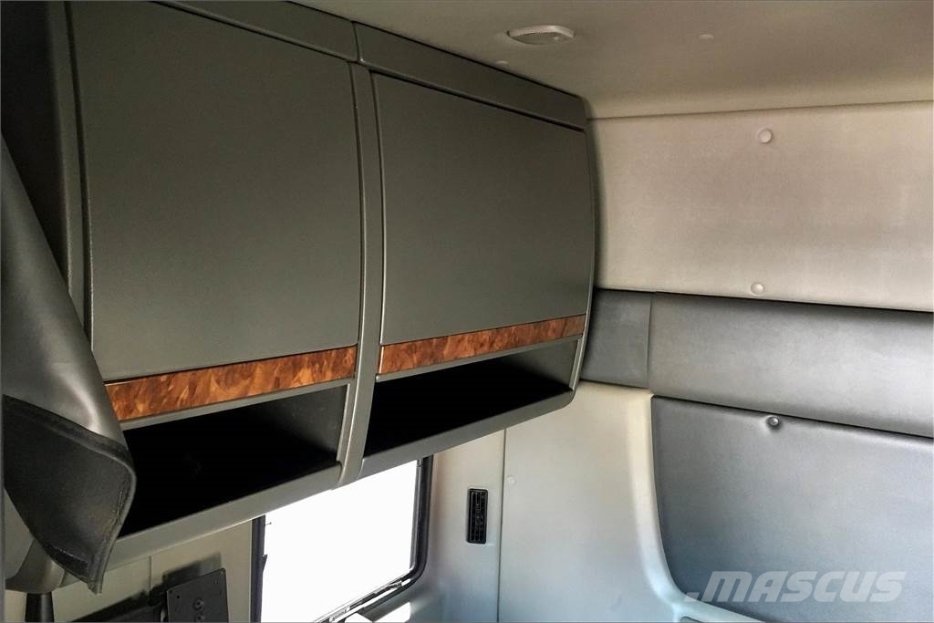 International LT625 6x4 Prime Movers