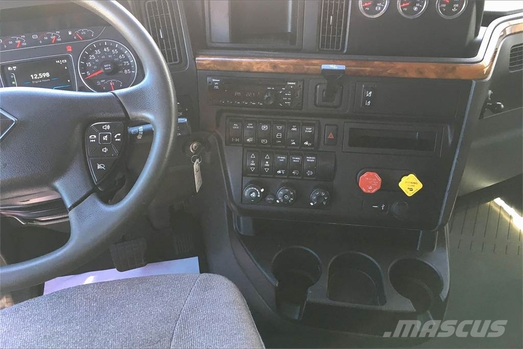 International LT625 6x4 Prime Movers