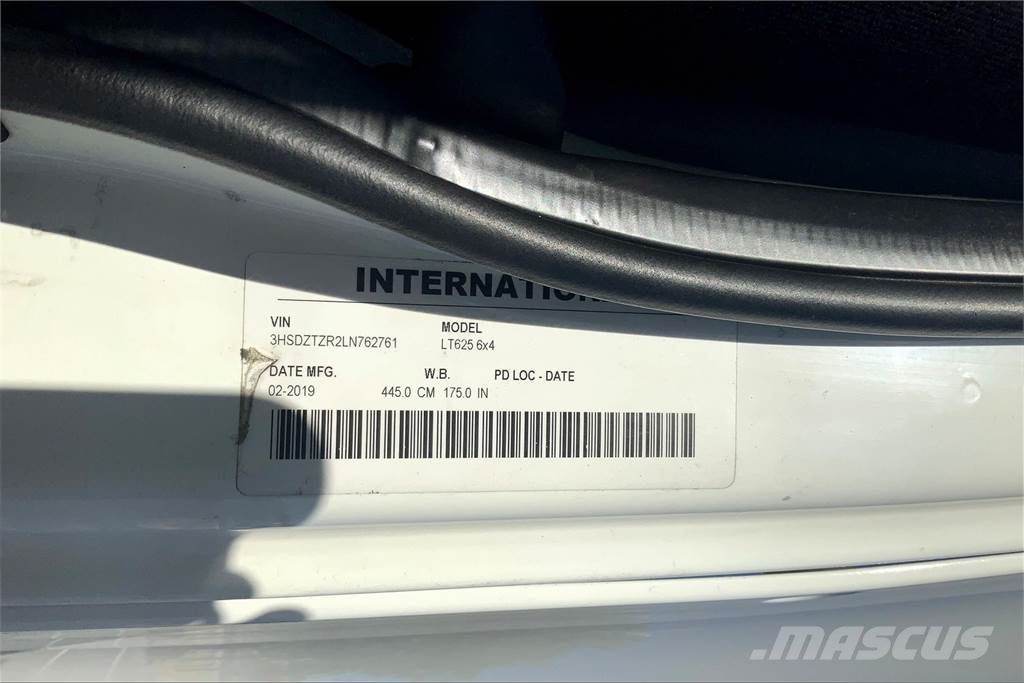 International LT625 6x4 Prime Movers