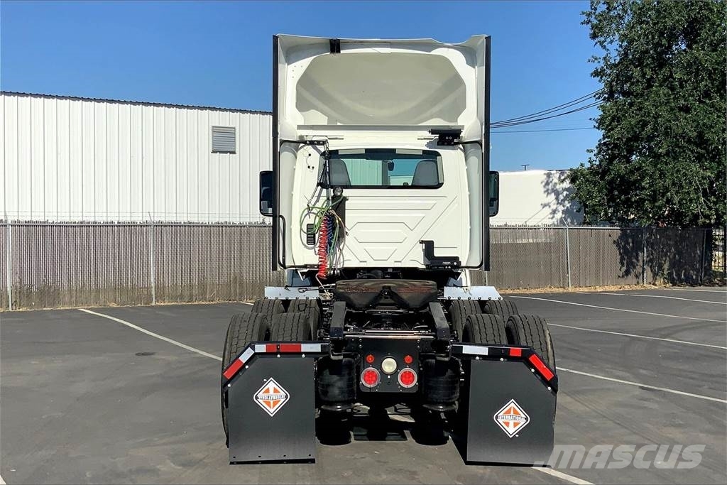 International LT625 6x4 Prime Movers