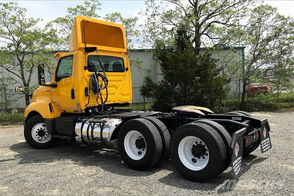 International LT625 6x4 Prime Movers
