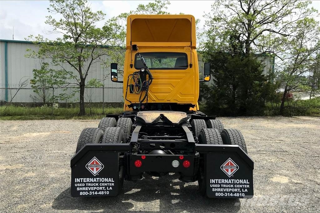 International LT625 6x4 Prime Movers