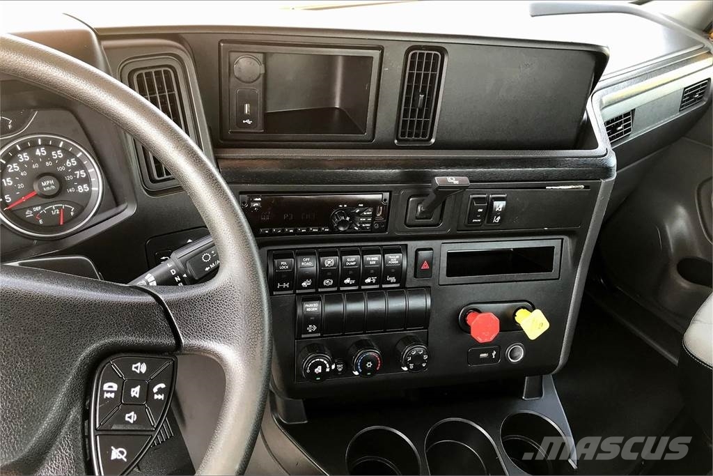 International LT625 6x4 Prime Movers