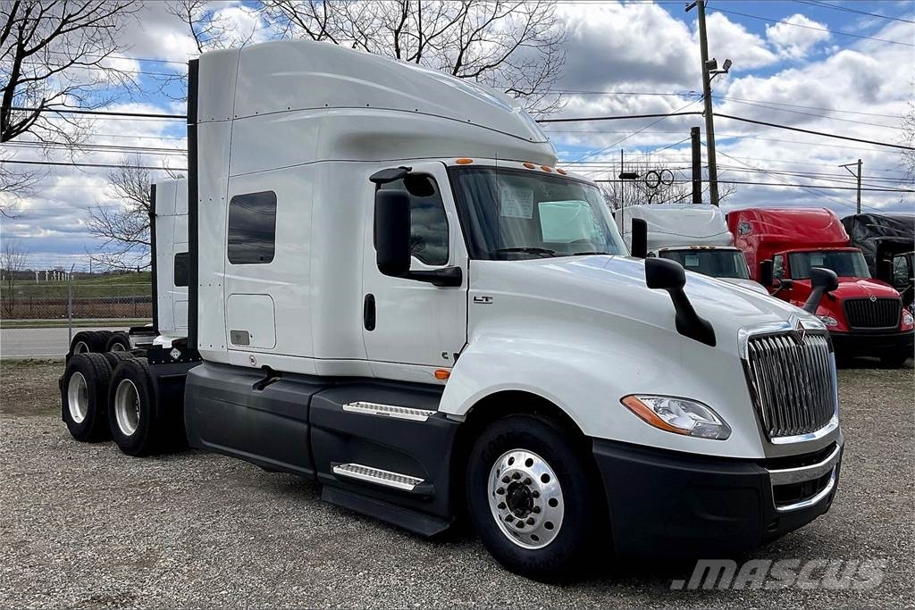 International LT625 6x4 Prime Movers