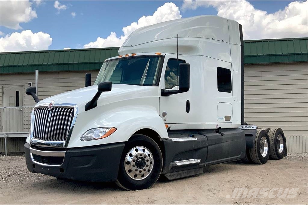 International LT625 6x4 Prime Movers