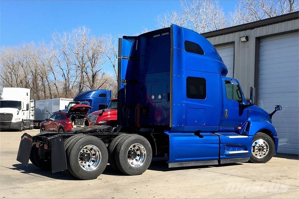 International LT625 6x4 Prime Movers