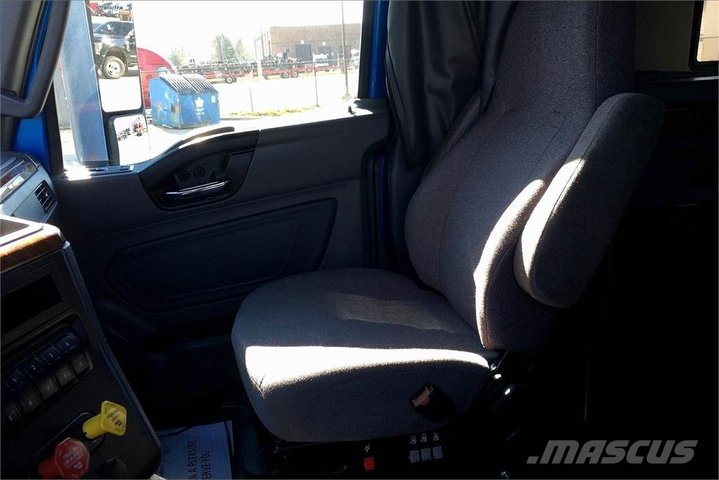 International LT625 6x4 Prime Movers