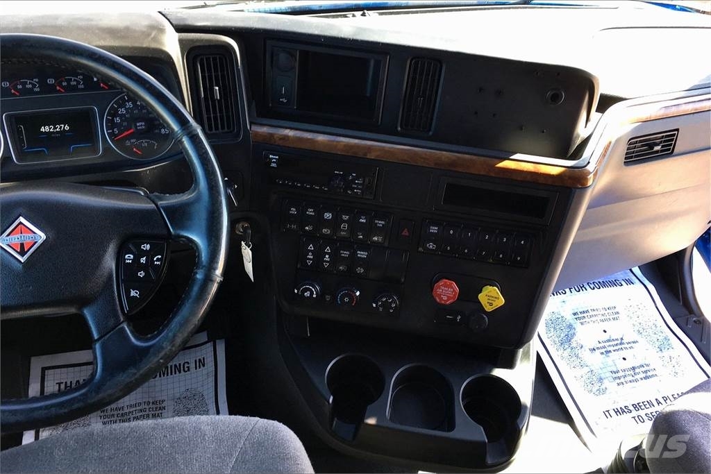International LT625 6x4 Prime Movers