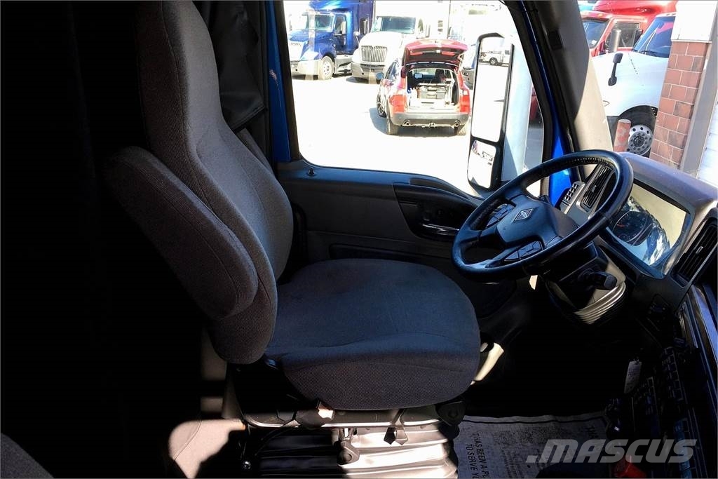 International LT625 6x4 Prime Movers