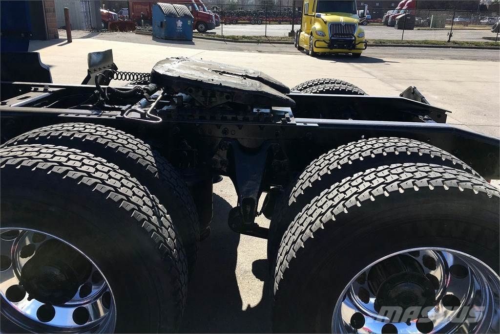International LT625 6x4 Prime Movers