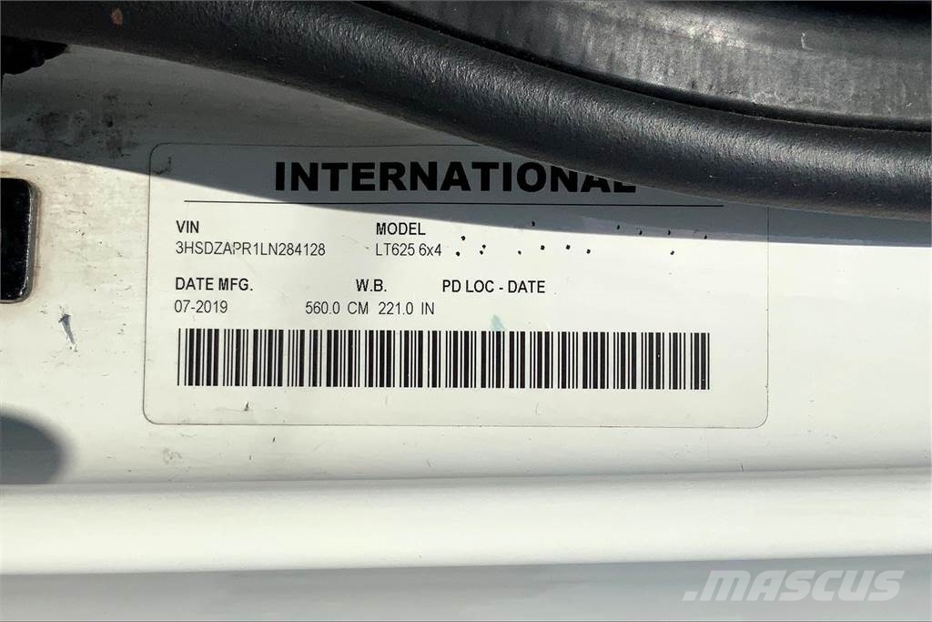 International LT625 6x4 Prime Movers