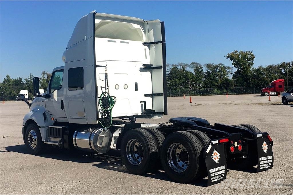 International LT625 6x4 Prime Movers