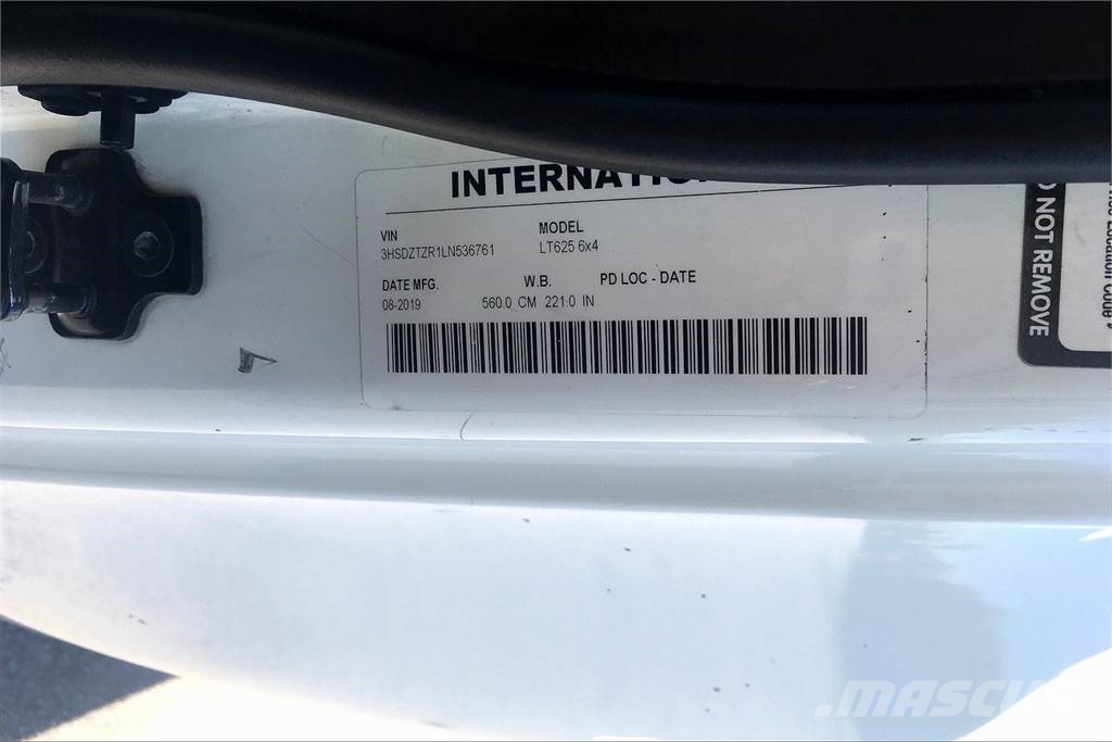International LT625 6x4 Prime Movers