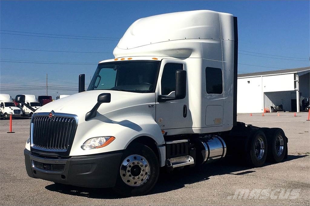 International LT625 6x4 Prime Movers