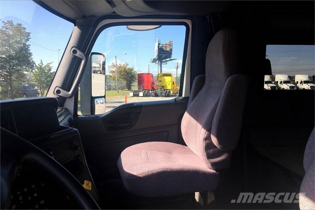 International LT625 6x4 Prime Movers