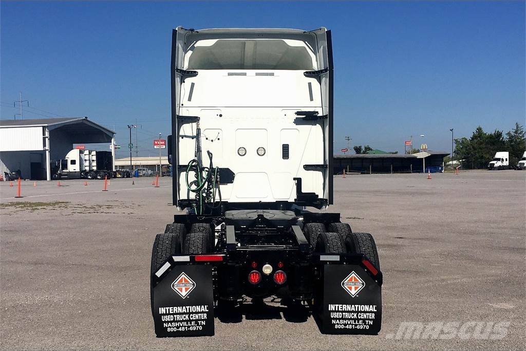 International LT625 6x4 Prime Movers