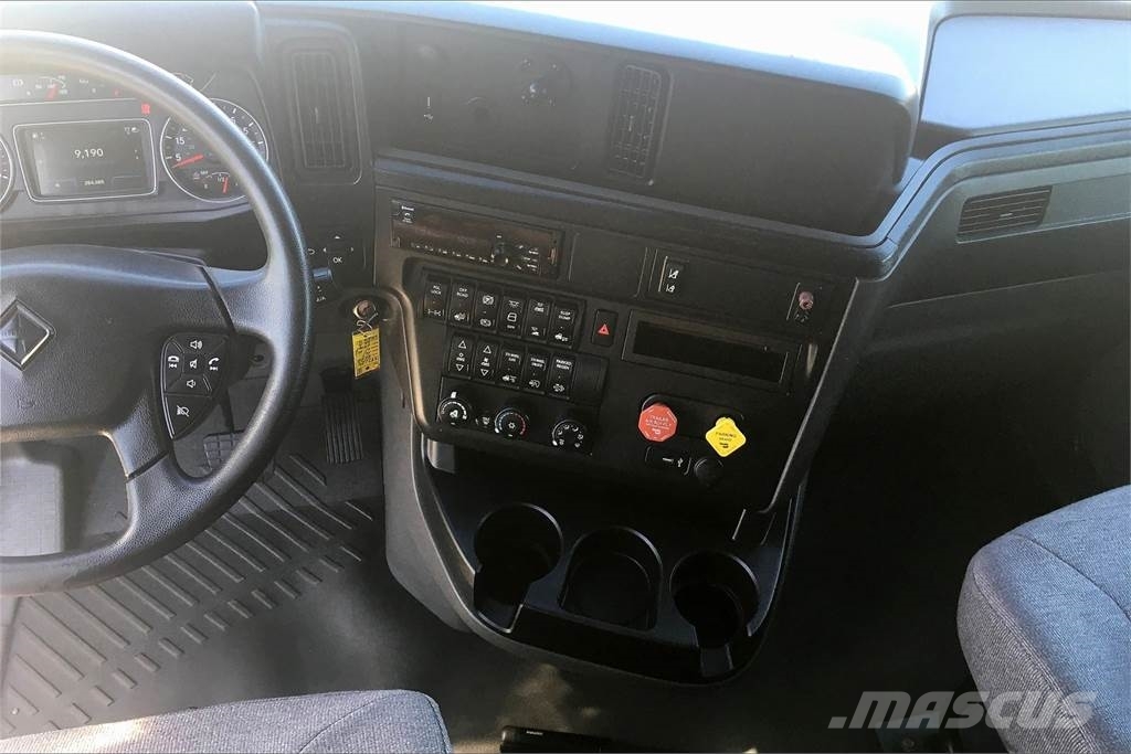 International LT625 6x4 Prime Movers