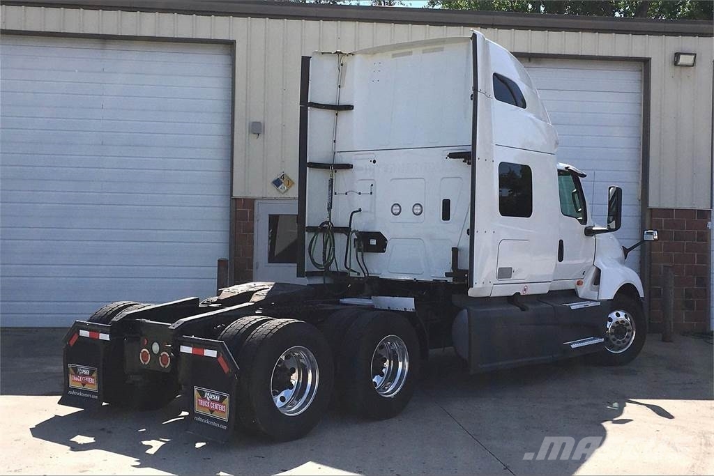 International LT625 6x4 Prime Movers
