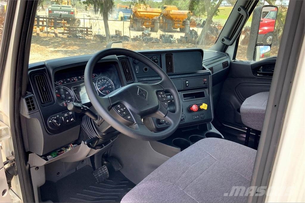 International LT625 6x4 Prime Movers