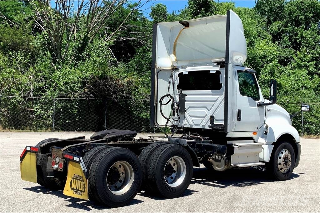 International LT625 6x4 Prime Movers