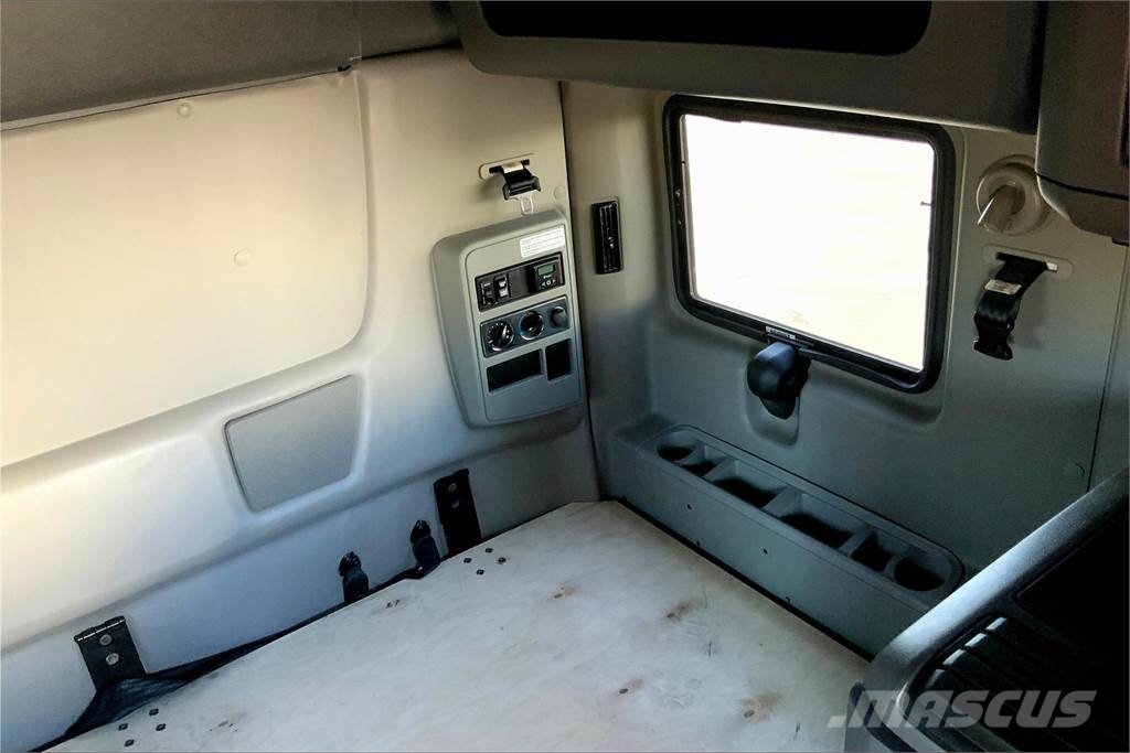 International LT625 6x4 Τράκτορες