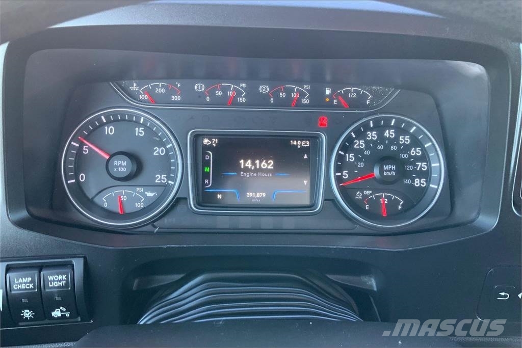 International LT625 6x4 Τράκτορες