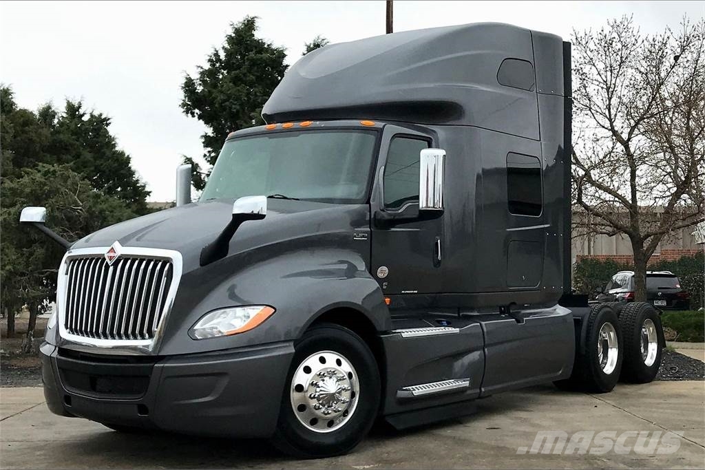 International LT625 6x4 Prime Movers