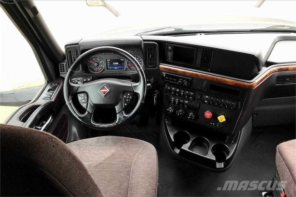 International LT625 6x4 Prime Movers
