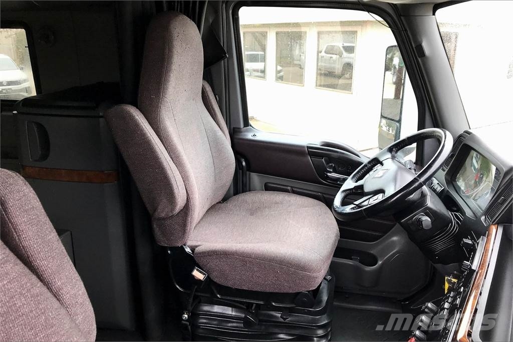 International LT625 6x4 Prime Movers