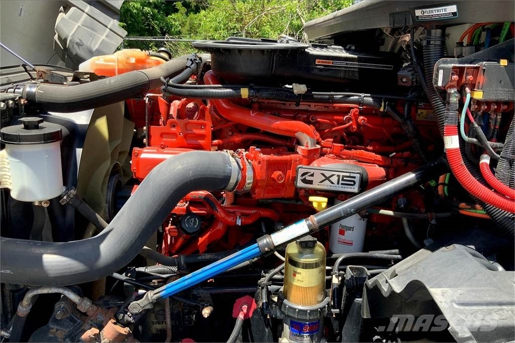 International LT625 6x4 Влекачи