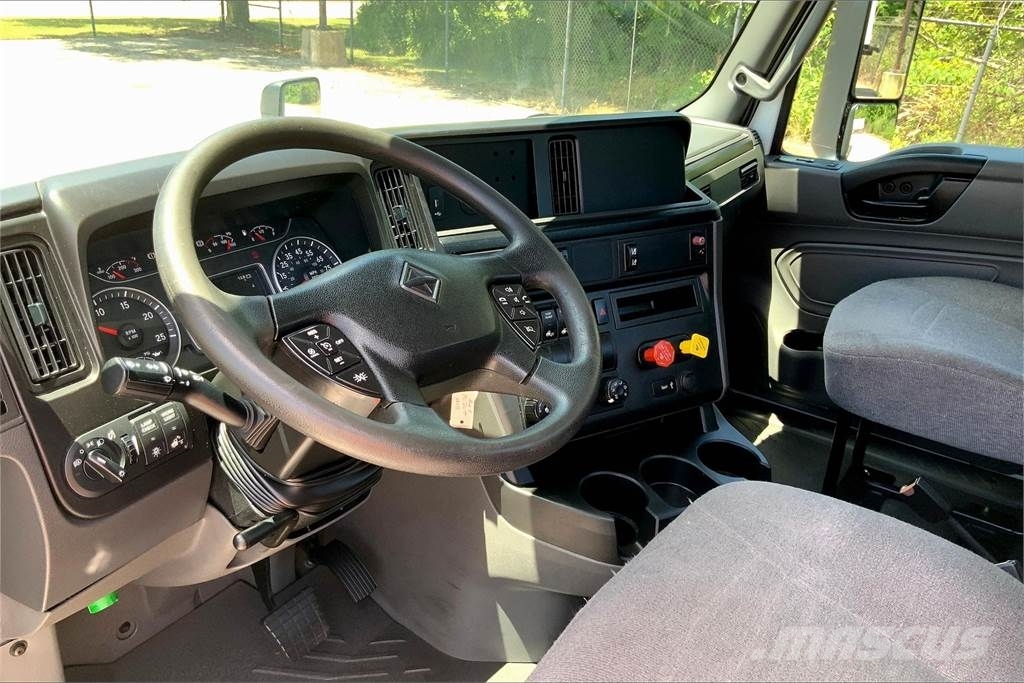 International LT625 6x4 Влекачи
