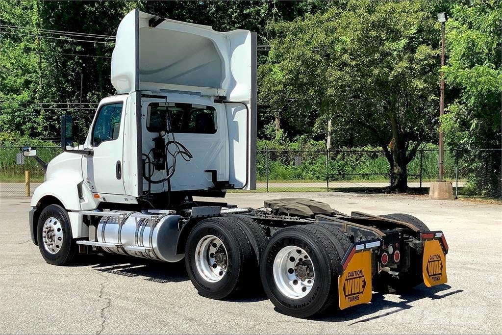 International LT625 6x4 Prime Movers