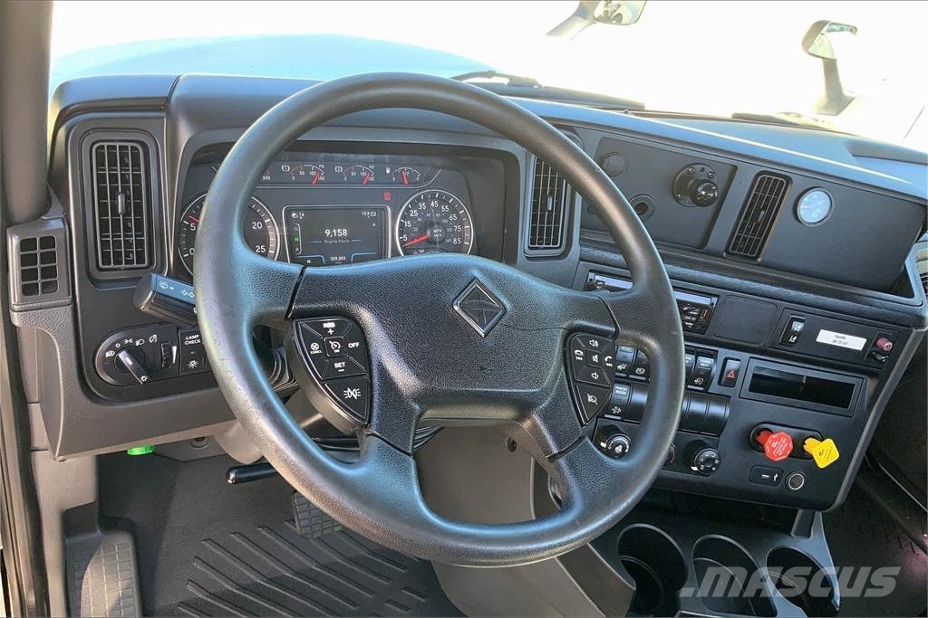 International LT625 6x4 Prime Movers