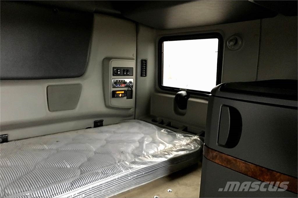 International LT625 6x4 Prime Movers