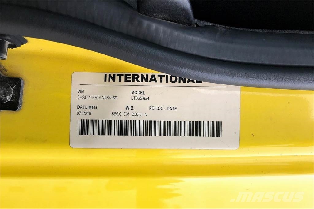 International LT625 6x4 Prime Movers