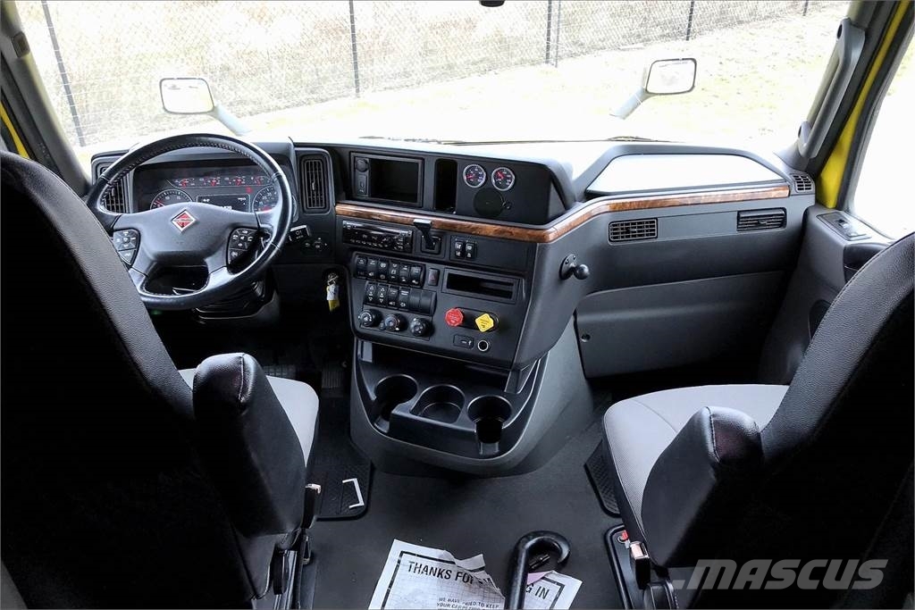 International LT625 6x4 Prime Movers